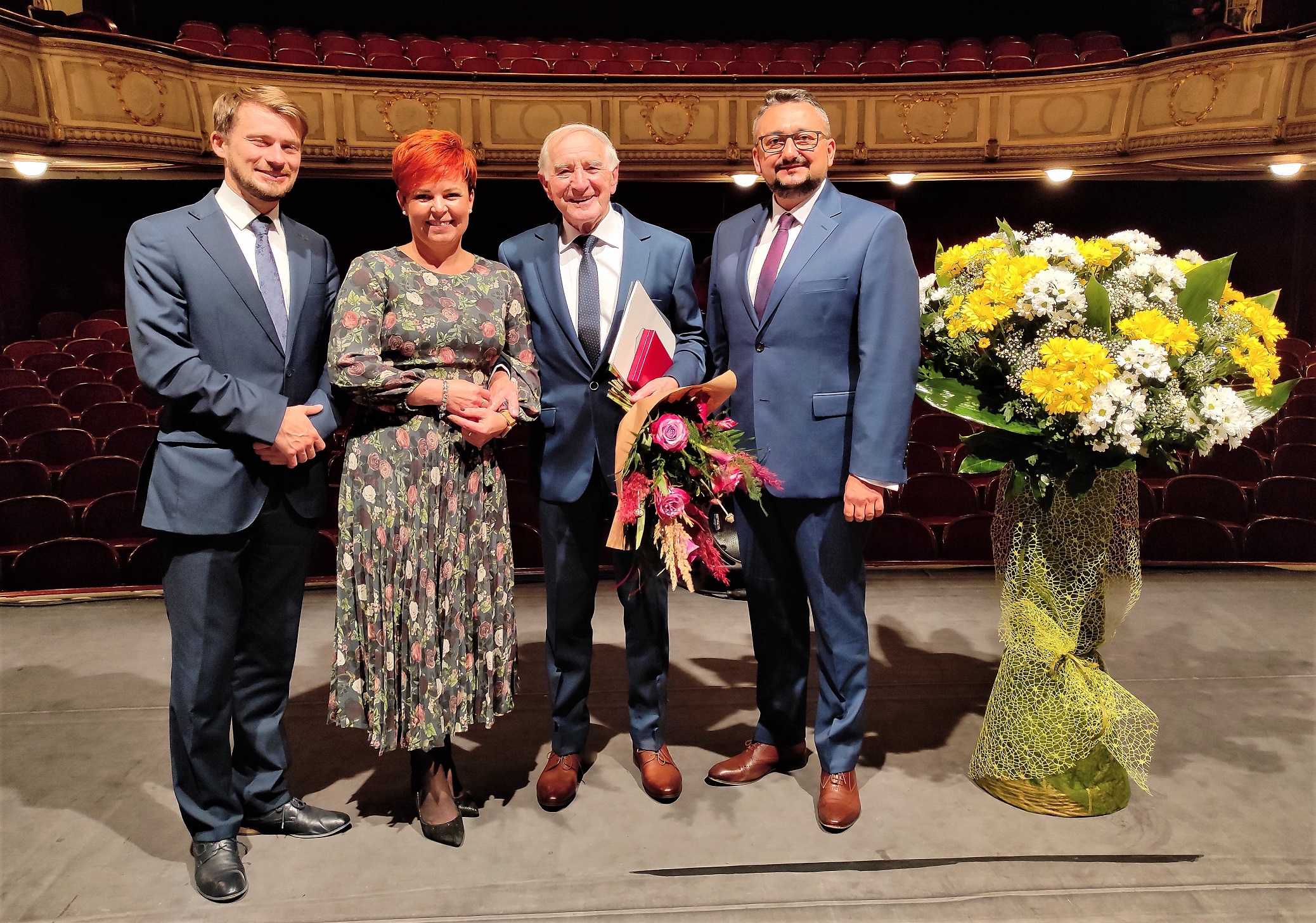 Od lewej: Krystian Kukuczka, Gabriela Staszkiewicz, prof. Karol Daniel Kadłubiec i Remigiusz Jankowski