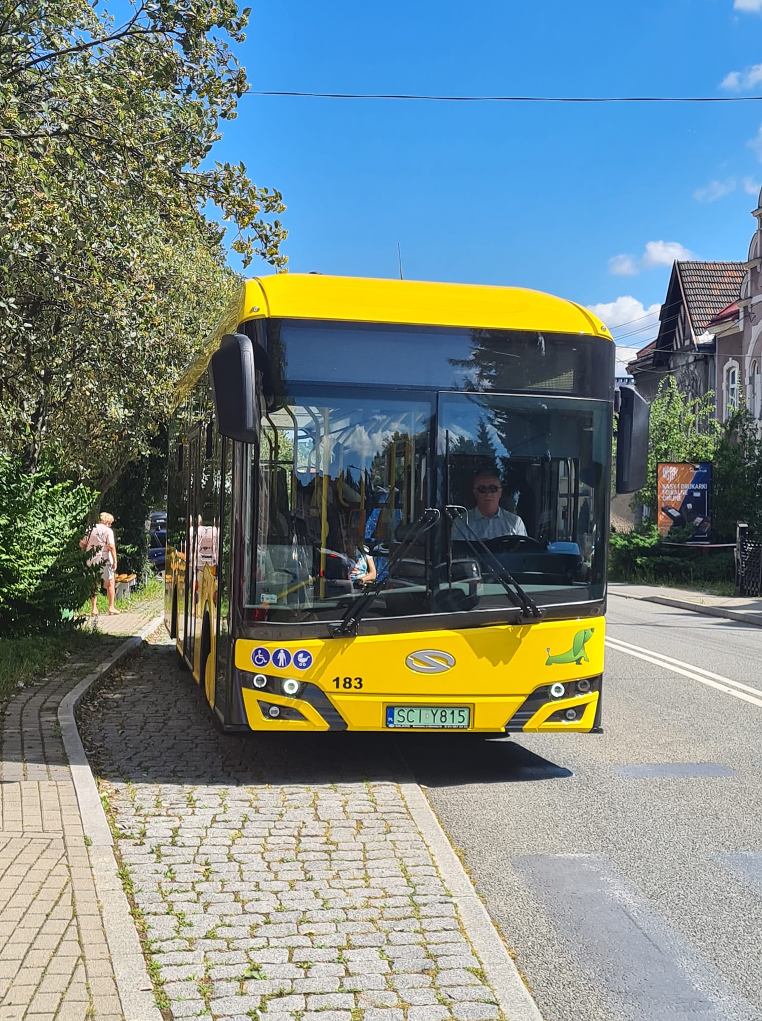 Autobus cieszyńskiej komunikacji miejskiej na ul. Bielskiej, fot. ZGK