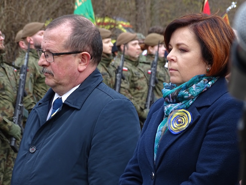 Uroczystości Pod Wałką w Cieszynie - Burmistrz Miasta Gabriela Staszkiewicz i I Zastępca Burmistrza Krzysztof Kasztura fot. BSK