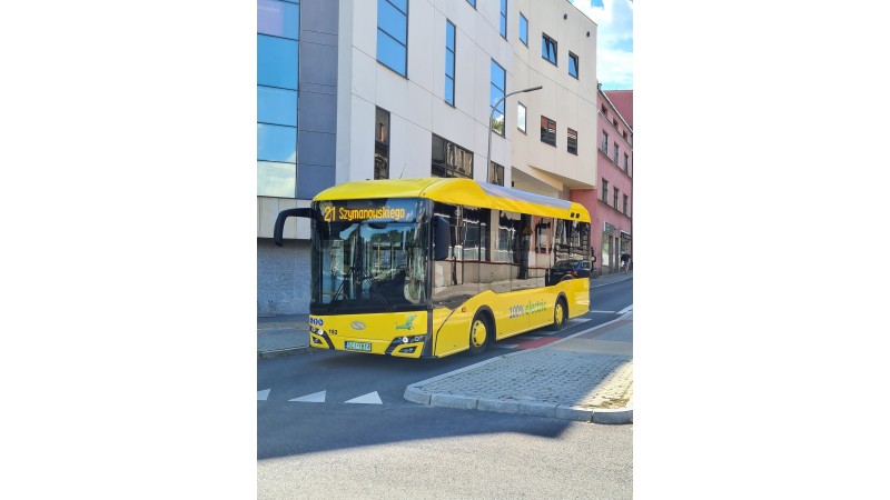 Autobus cieszyńskiej komunikacji miejskiej na ul. Bobreckiej, fot. ZGK