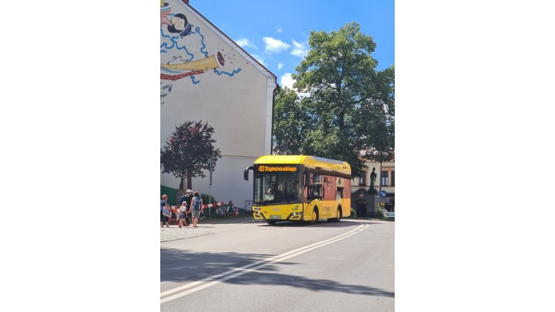 Autobus cieszyńskiej komunikacji miejskiej przy ul. Garncarskiej, fot. ZGK