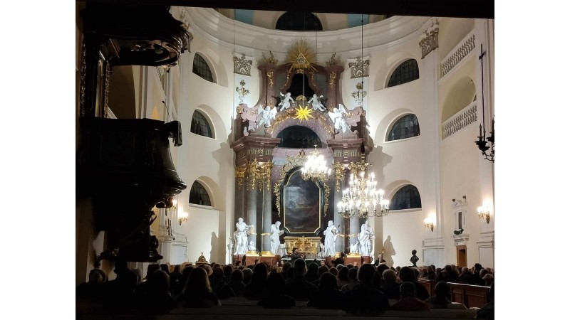 muzycy koncertujący w Kościele Jezusowym (mat UM)