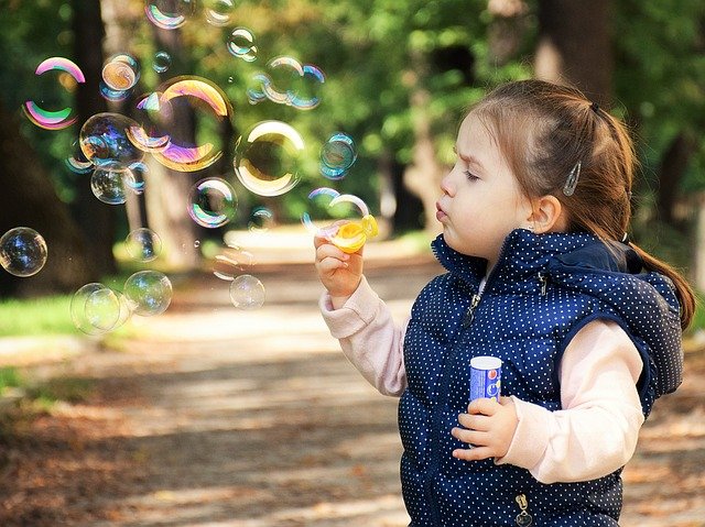 Dziecięca zabawa /fot. pixabay/